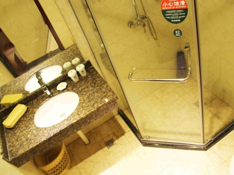 Greentree Inn Shandong Qingdao Development District Sdust Express Hotel Εξωτερικό φωτογραφία