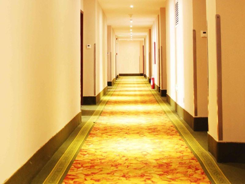Greentree Inn Shandong Qingdao Development District Sdust Express Hotel Εξωτερικό φωτογραφία